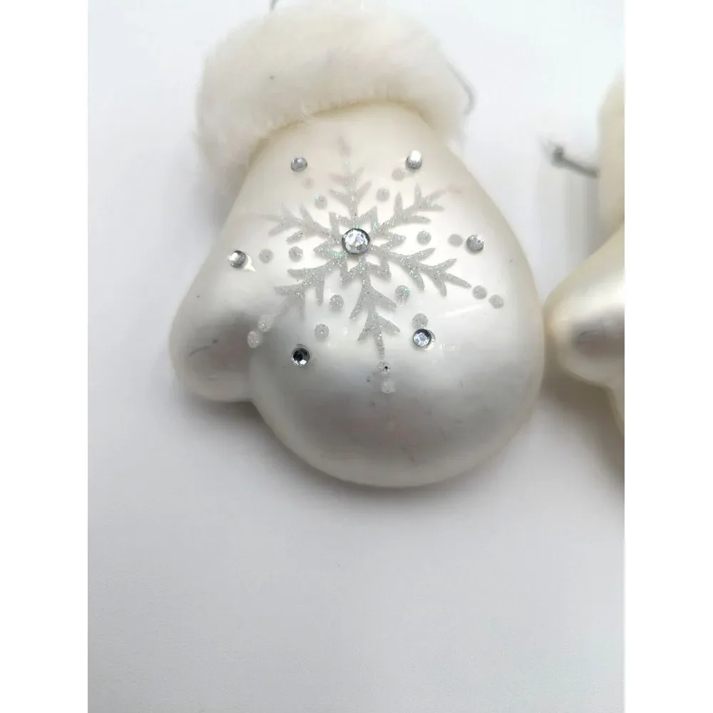 Lot of 6 Various White Blown Glass Ornament‎